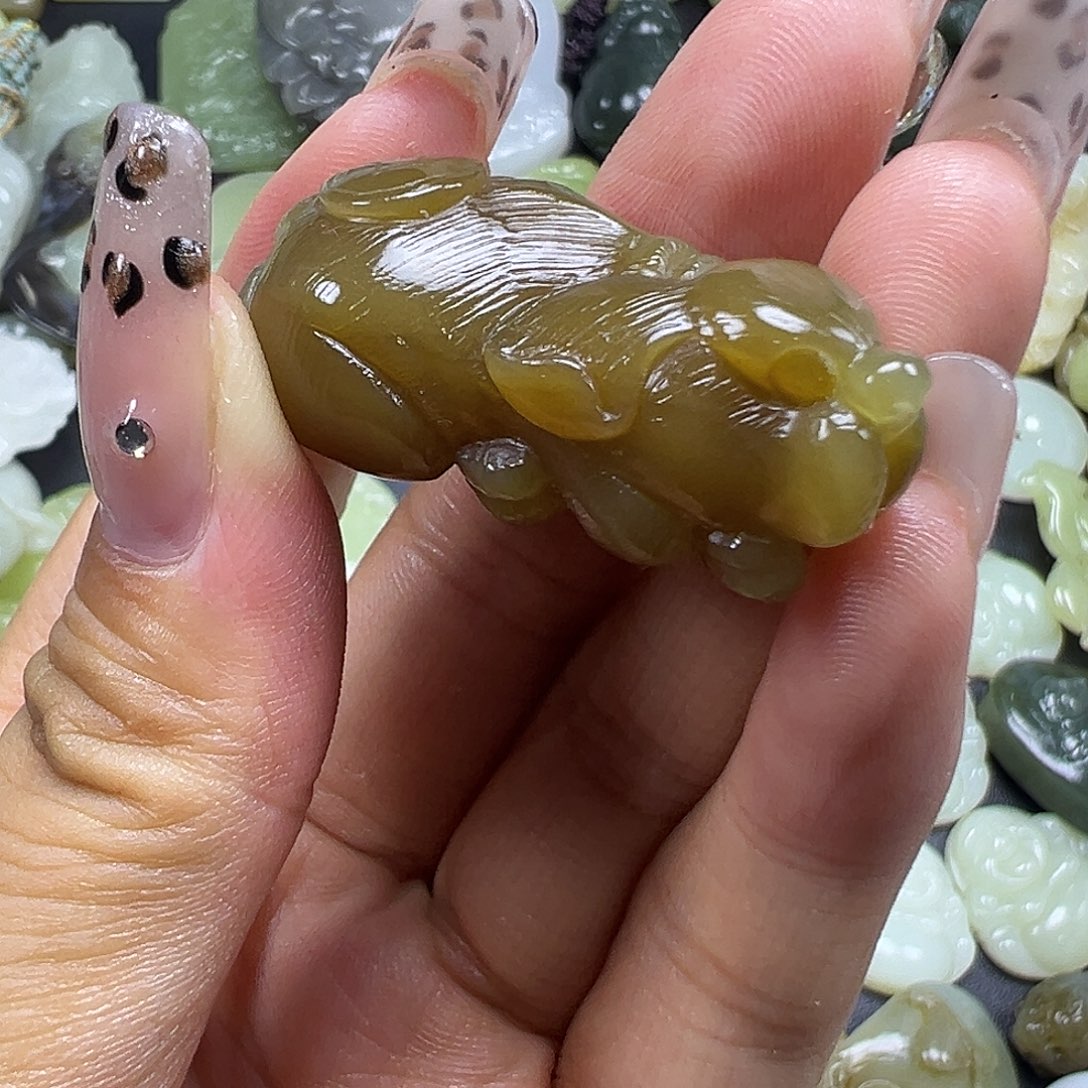 颈饰未镶嵌和田玉