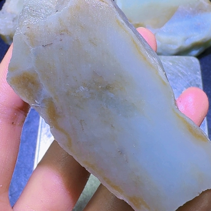 和田玉未镶嵌珠宝半成品