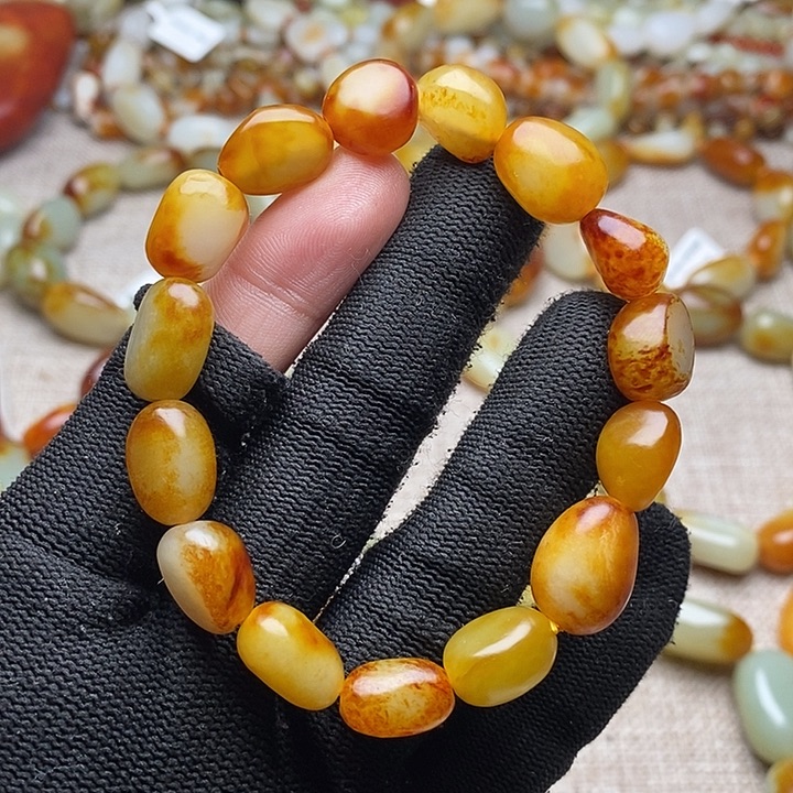 Z***辉和田玉未镶嵌手链