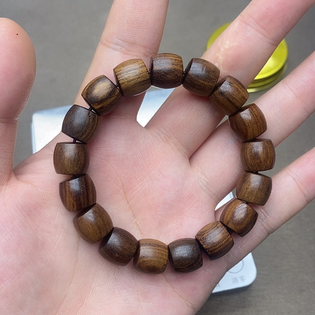 手串沉香巴布亚黄油贡木104号