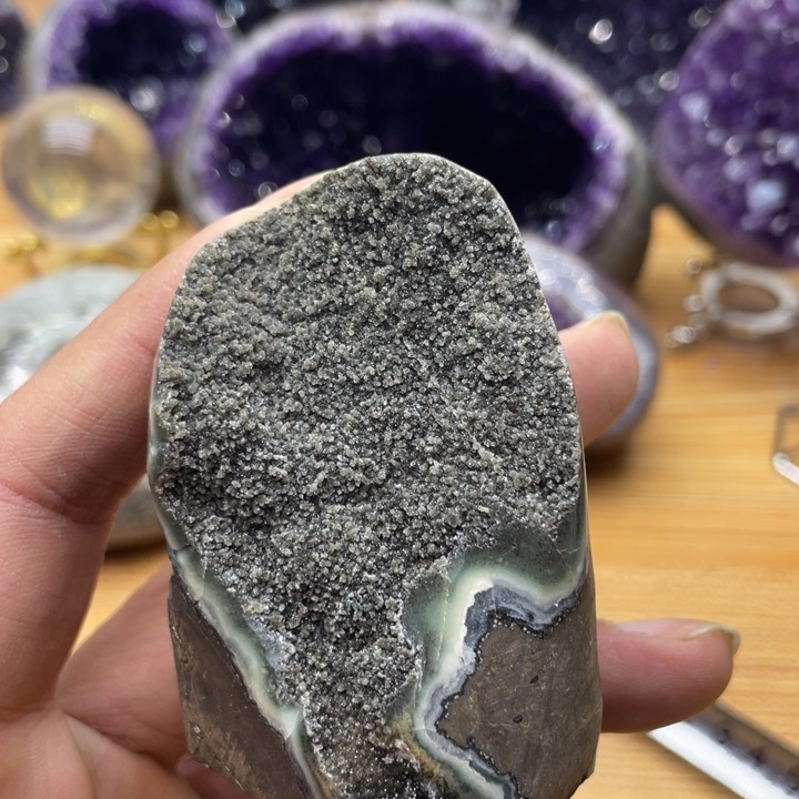 紫晶水晶摆件未镶嵌