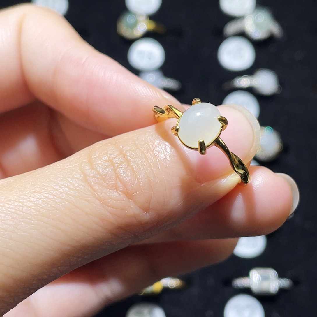 翡翠未镶嵌戒指戒指