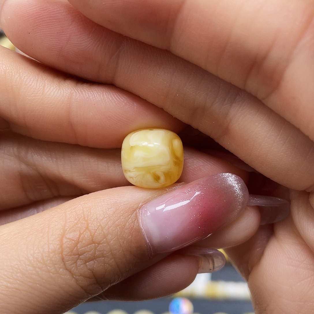 蜜蜡裸石未镶嵌老型11.7✖️10.6mm