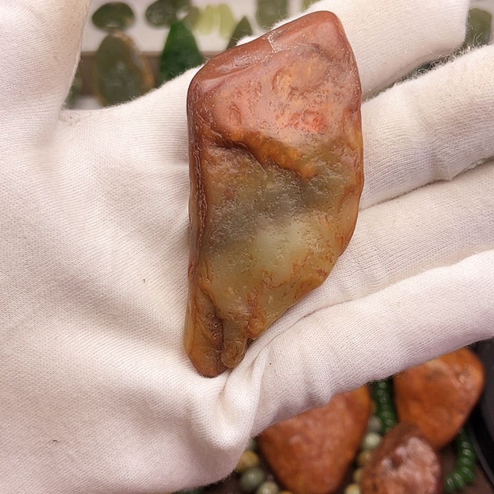 岫岩河磨玉（透闪石质玉）颈饰未镶嵌