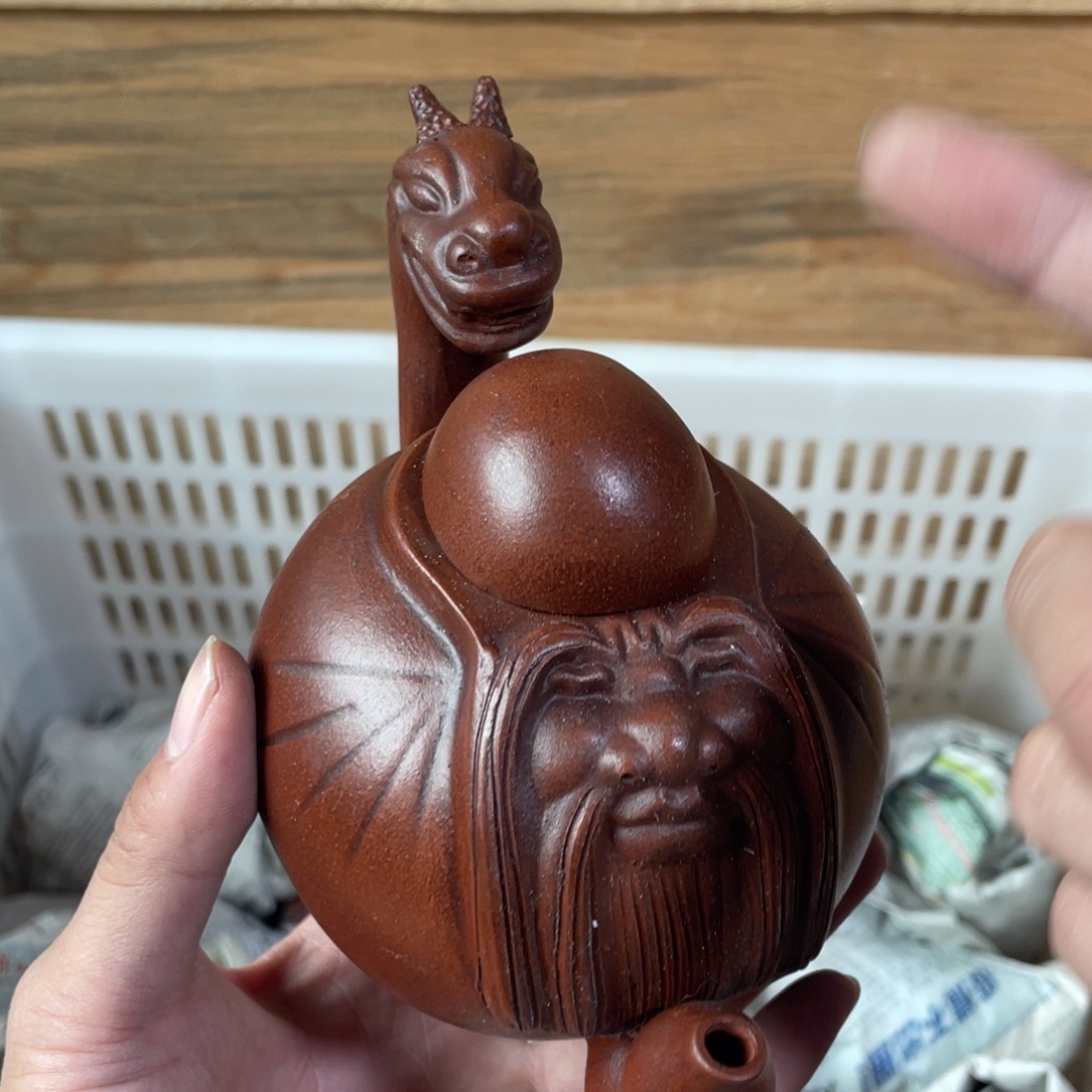 紫砂茶壶老厂紫砂壶一件。