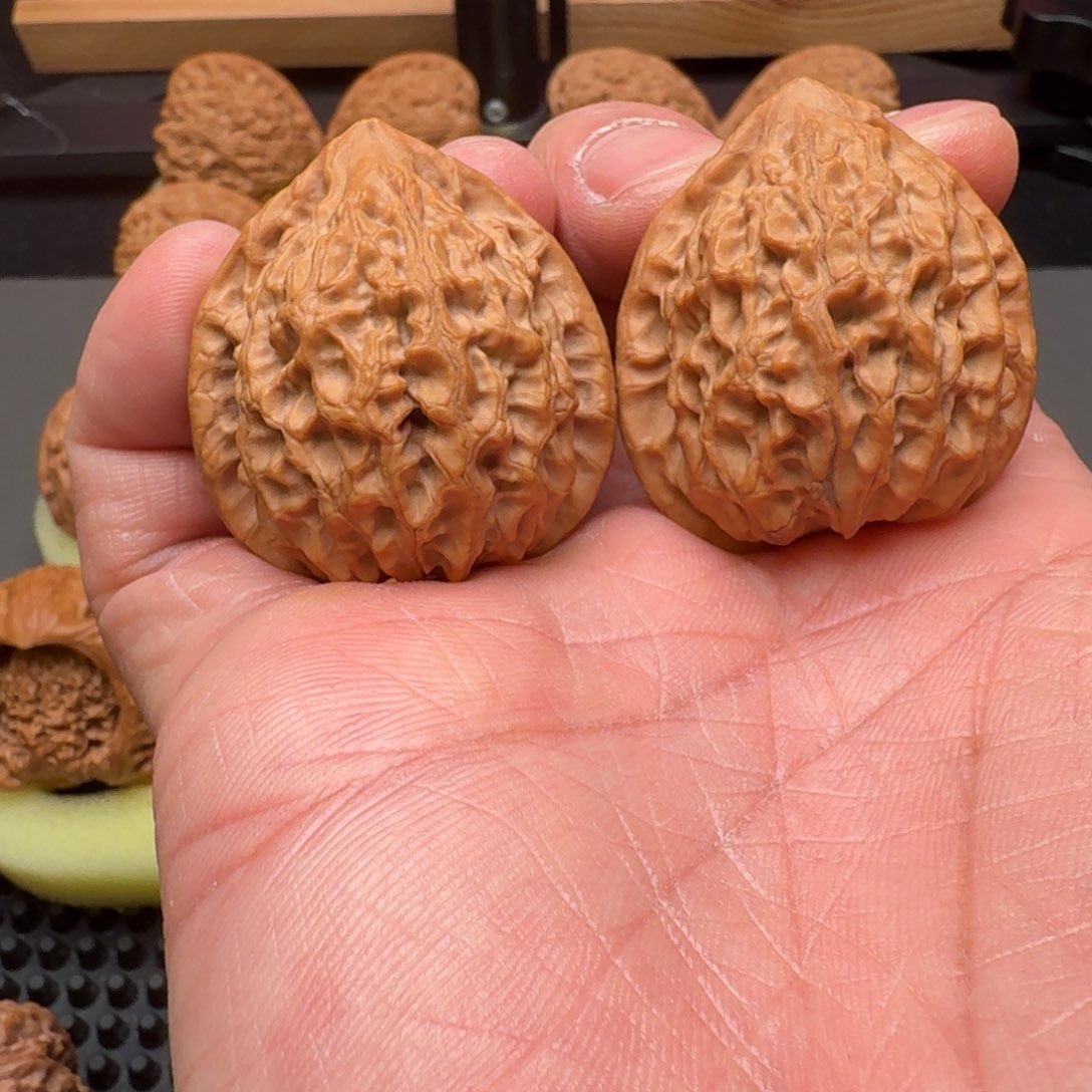 文玩核桃把件Z****.金牛37