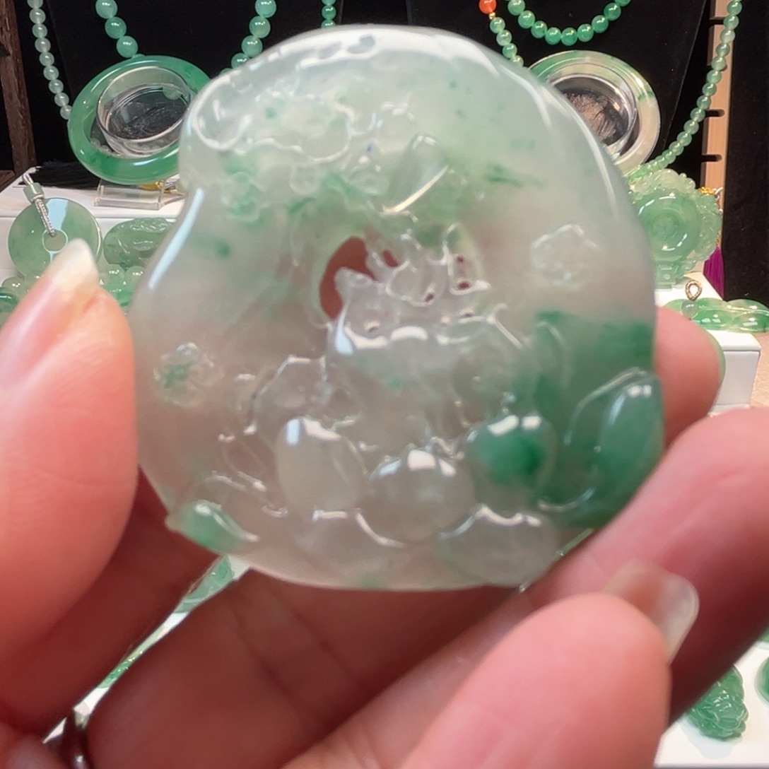 石英质玉吊坠(不含链)合金