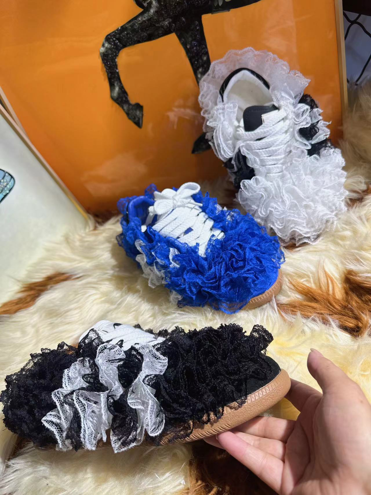 厚底蕾丝包头夏季低帮休闲胶粘休闲板鞋设计师居家