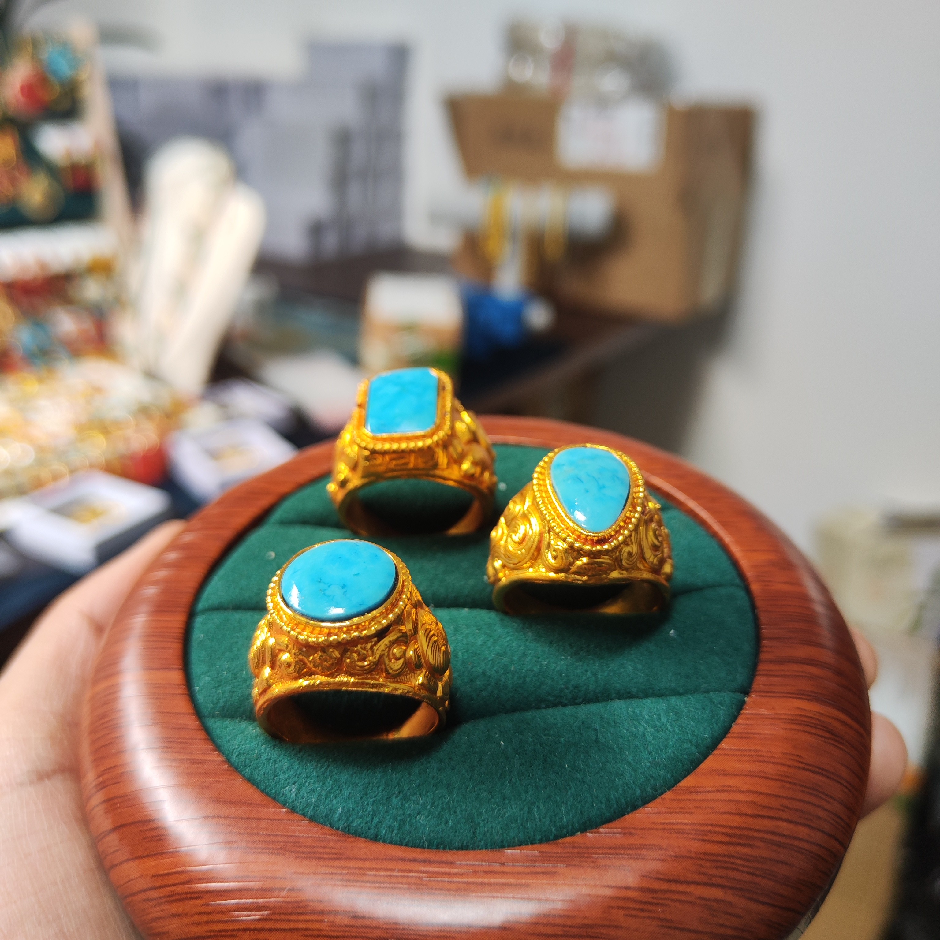 铜合金锆石戒指 藏式民族风新款小众设计中性款马鞍蓝色时尚戒指