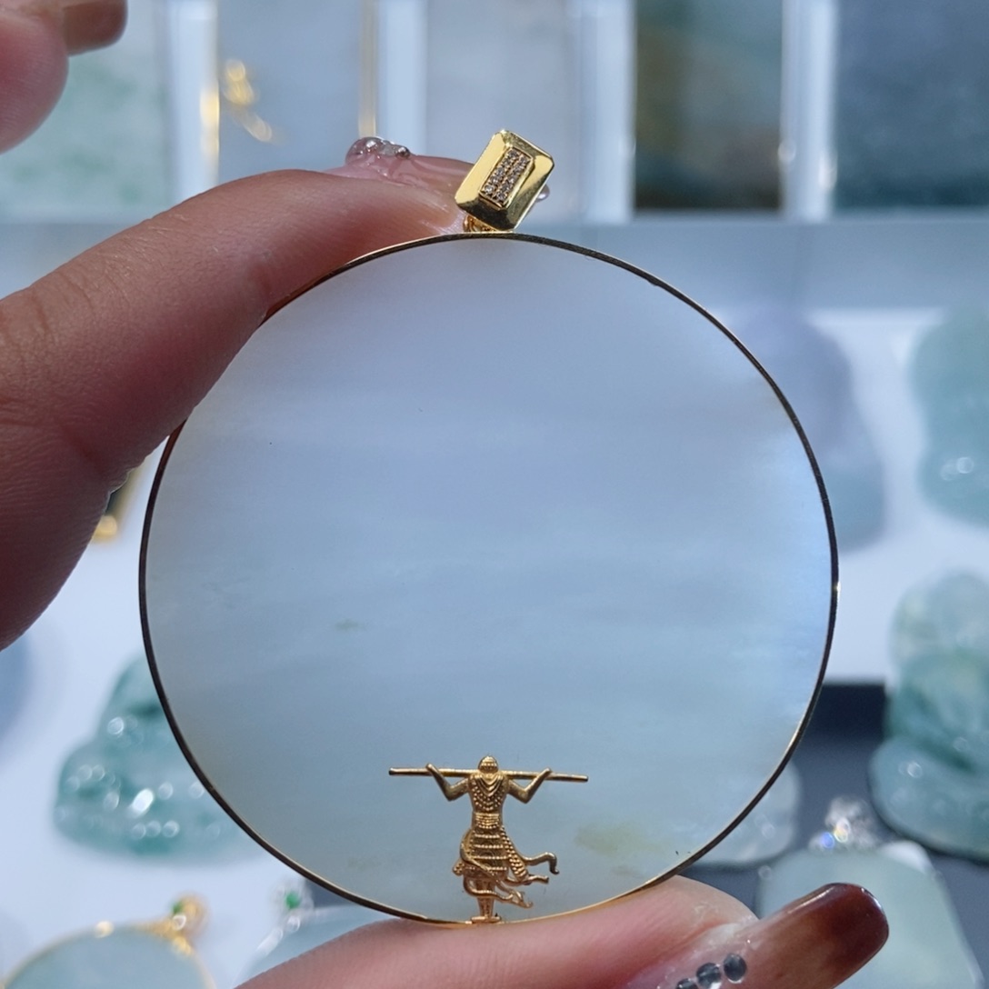 翡翠吊坠(不含链)18K金镶嵌