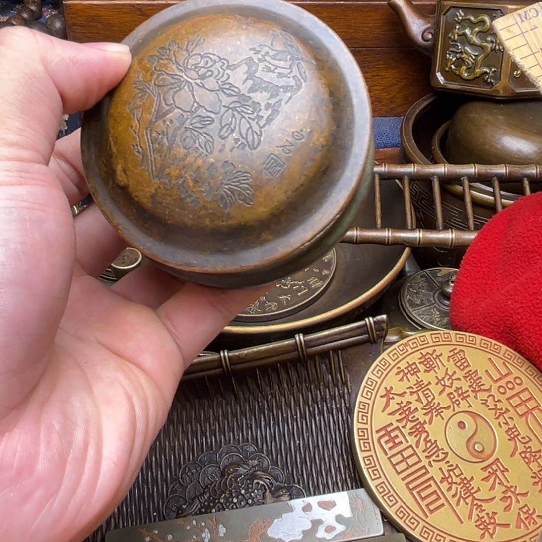 精美铜器，点击下单