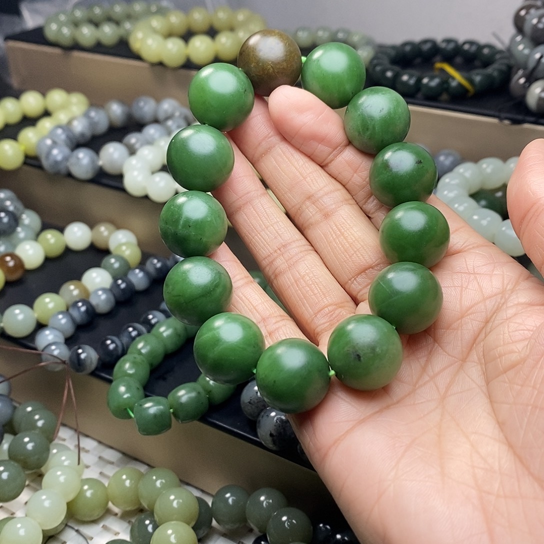 @***K和田玉未镶嵌手链卡18