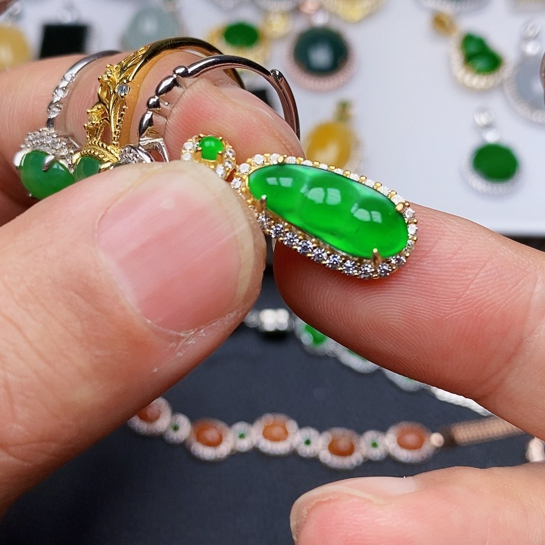 翡翠颈饰银S925镶嵌Y**O项链