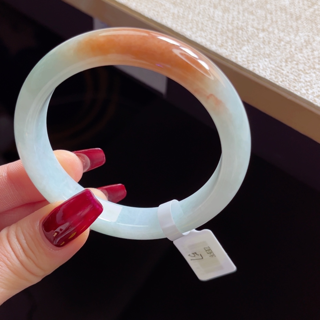 翡翠手镯未镶嵌手镯