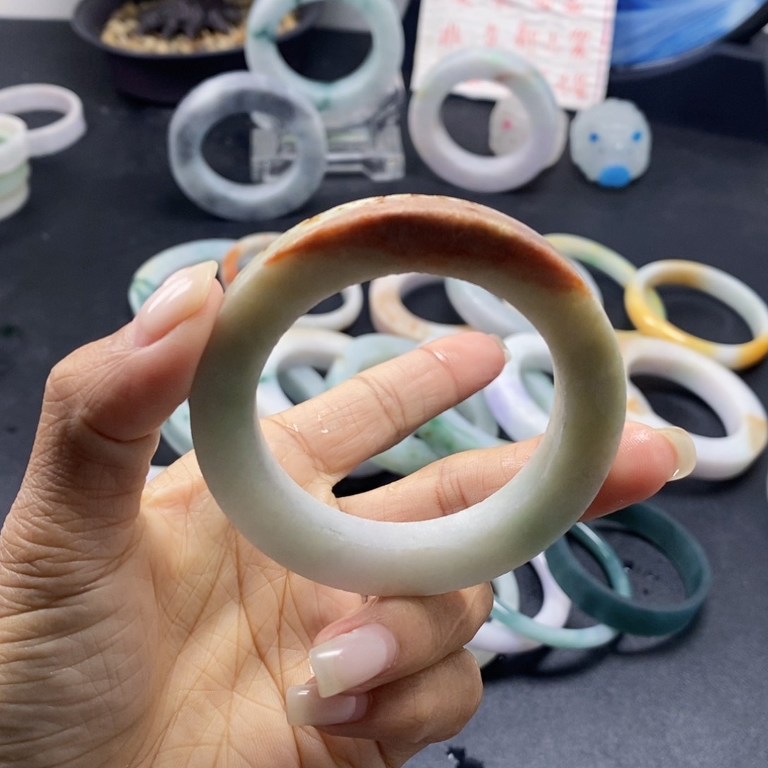 定制翡翠翡翠手镯未镶嵌情***?