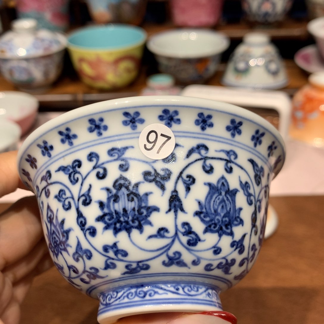 摆件旷****人97青花大压手啦啦啦啦
