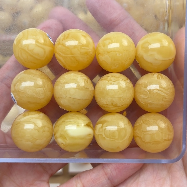 蜜蜡未镶嵌裸石19+虎皮妖花手串