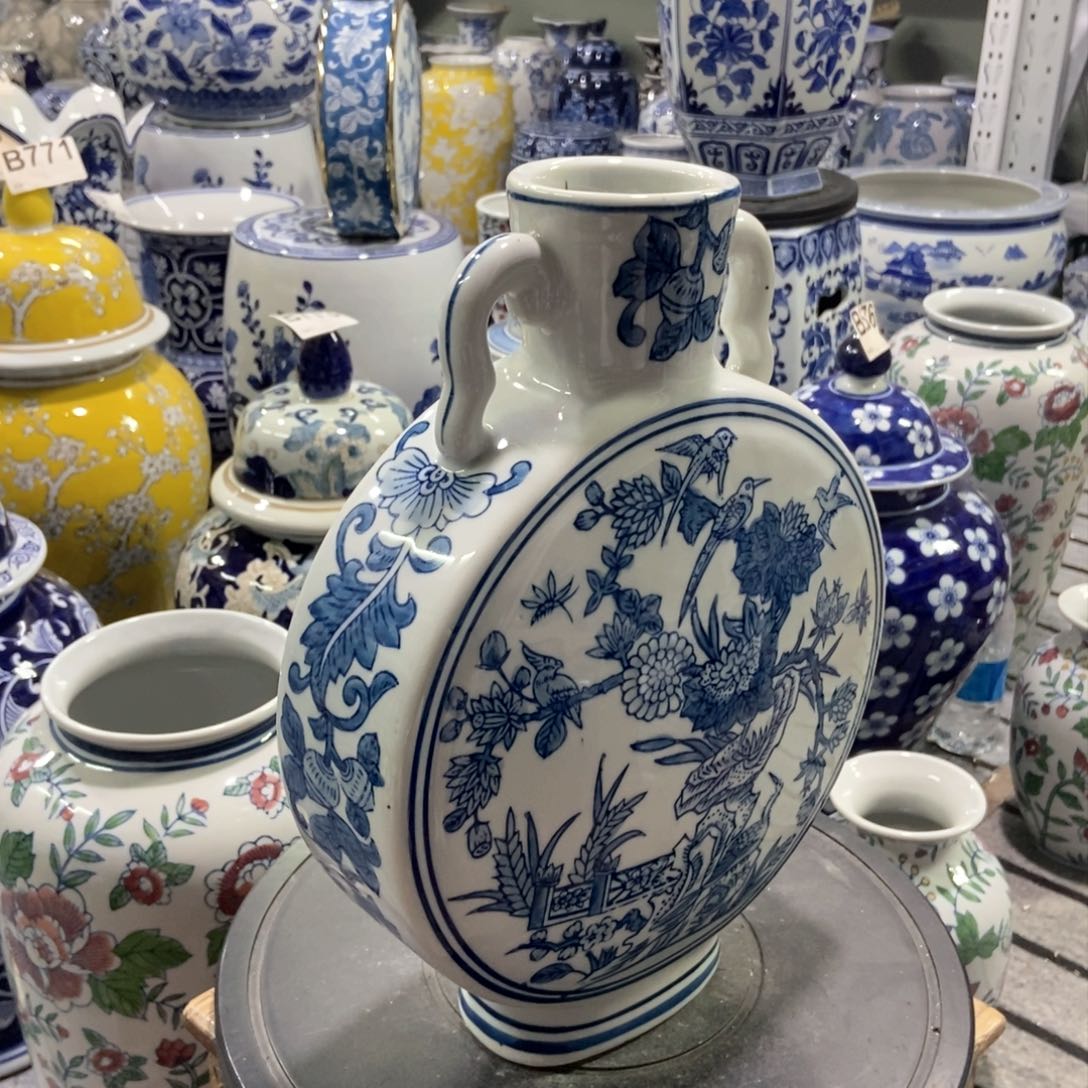 摆件花瓶手绘釉下彩