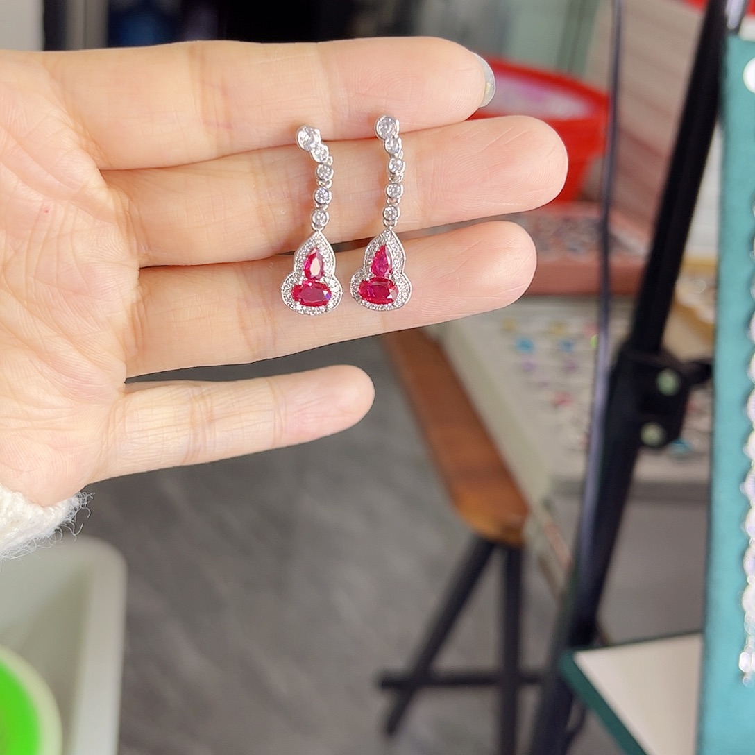 银S925镶嵌耳饰红宝石