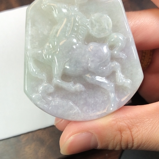 翡翠未镶嵌颈饰缅甸A货，每天下午1点半开播