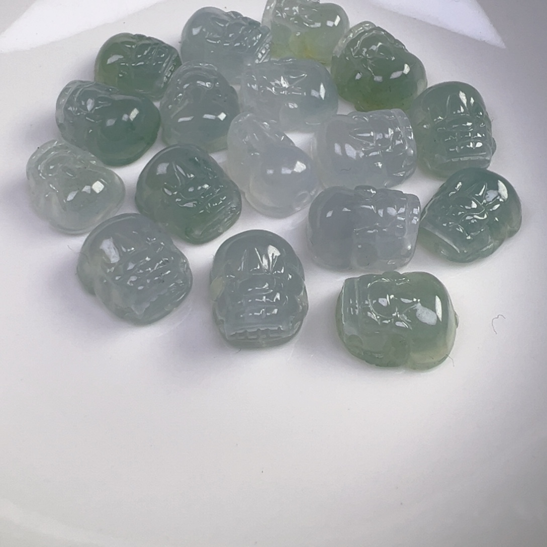 翡翠散珠揭阳精工冰胶肥貔貅一只