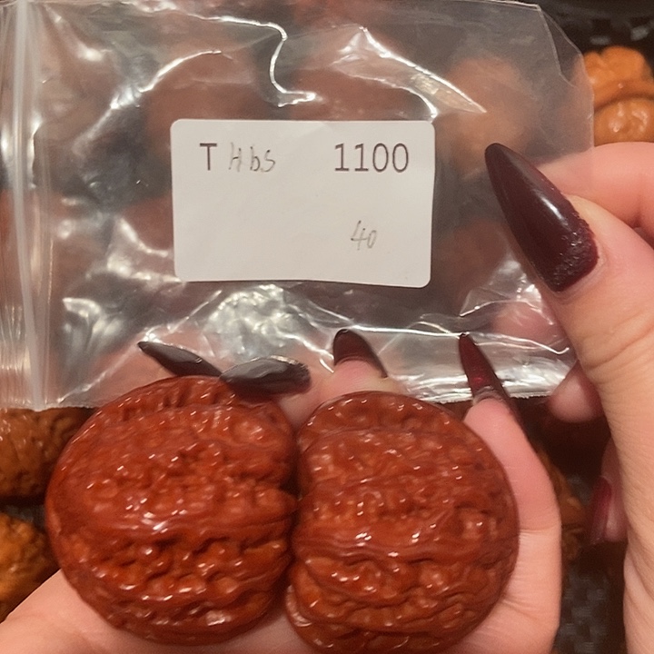 文玩核桃吊坠白狮子40