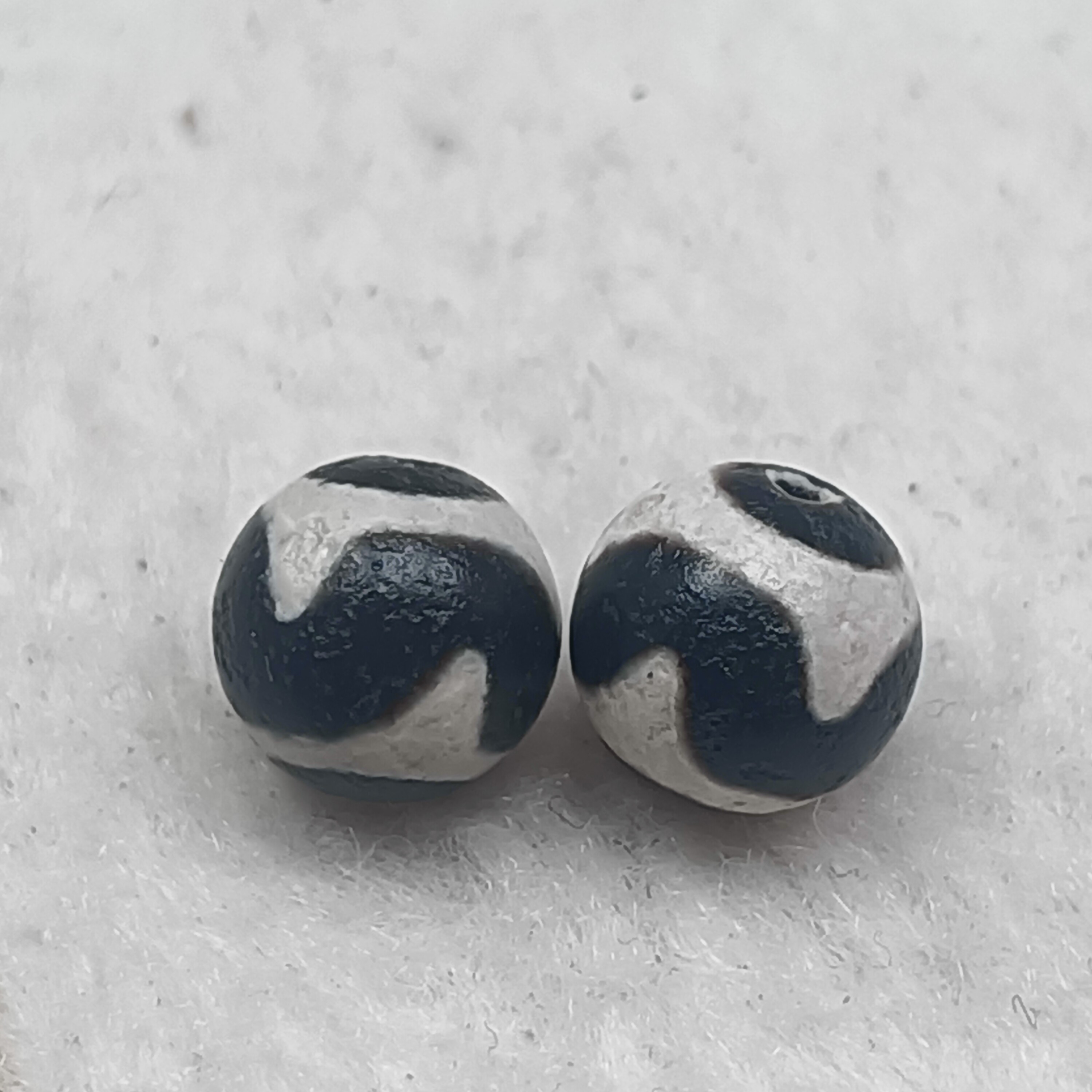 燕子古珠，玛瑙吊坠，尺寸0.8