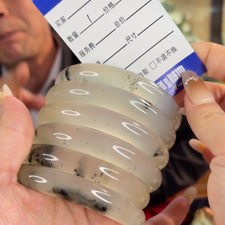 蛇纹石玉未镶嵌手镯多样化随机发一个自备注口径