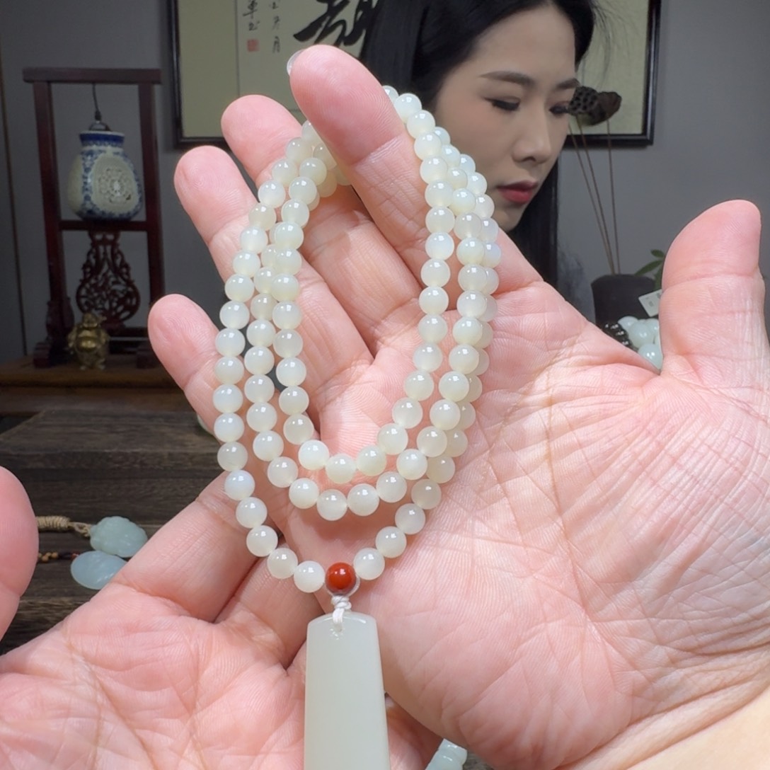 和田玉颈饰未镶嵌