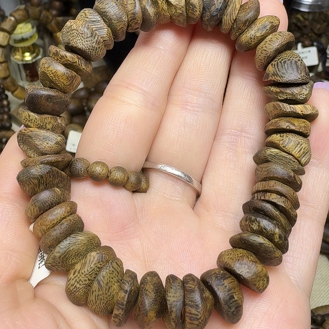 手串沉香老料乌身卡1.2-17克多样性发货一条