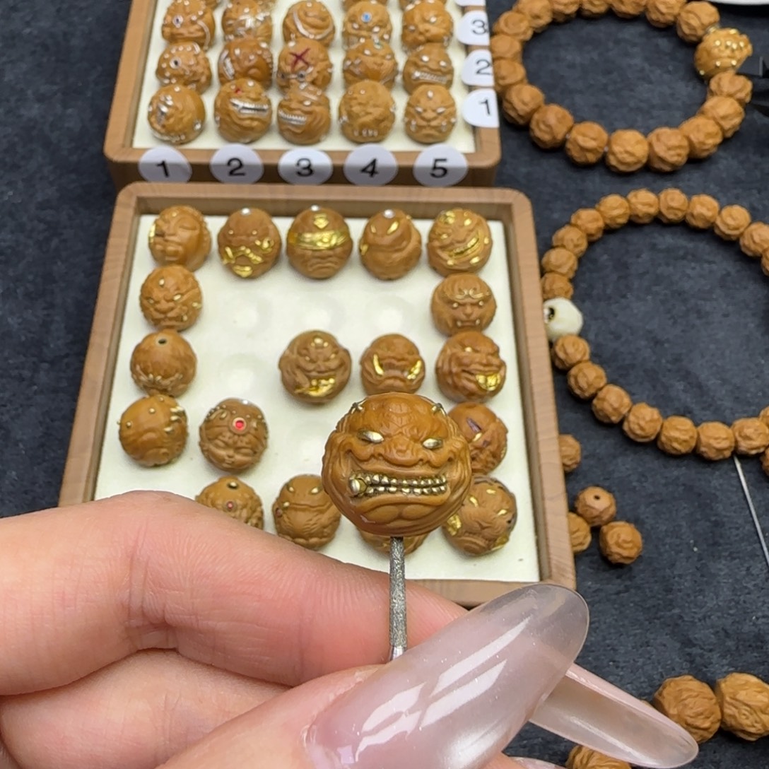 四***爷黄酮材质大金牙恶僧