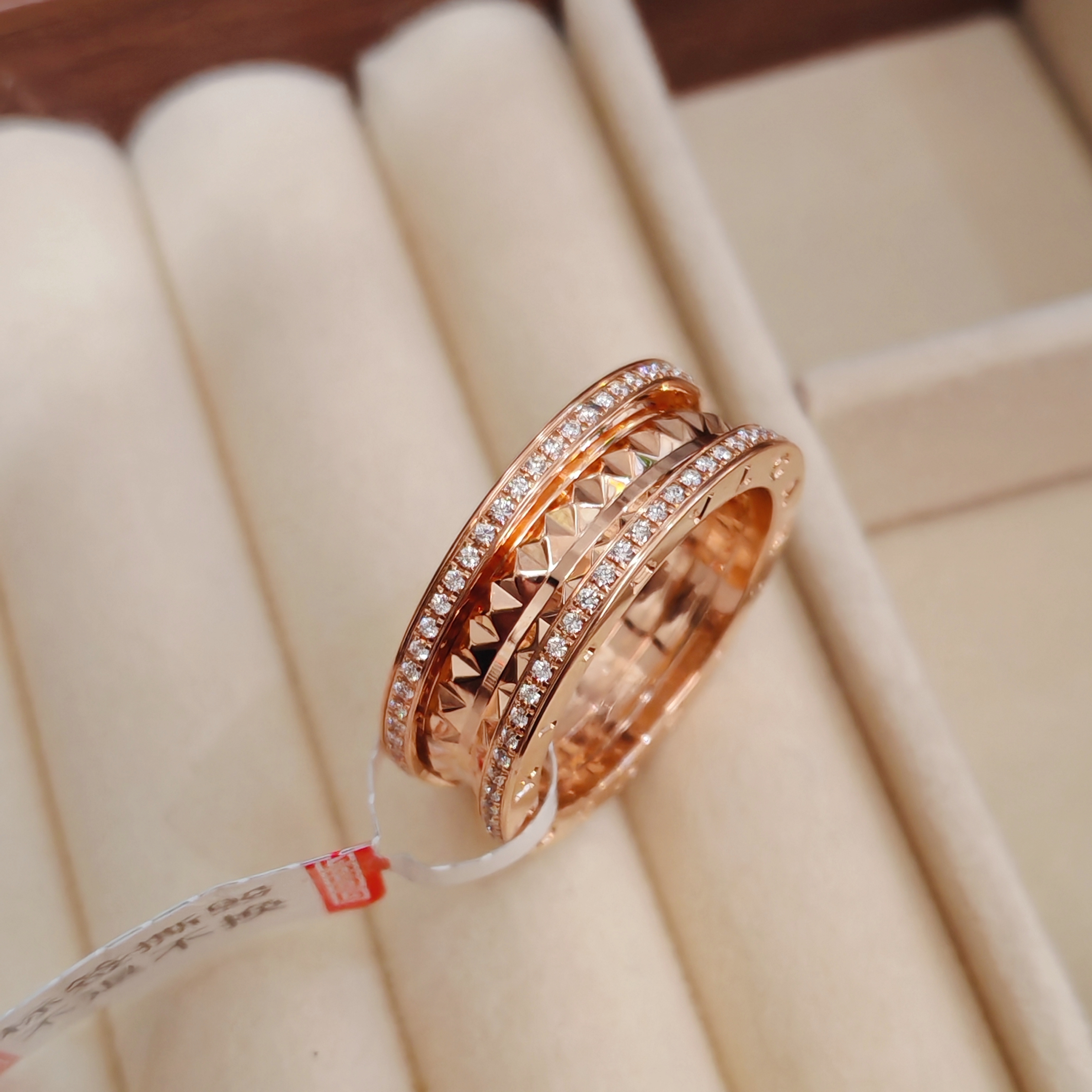 99新 BVLGARI/宝格丽 99新  铆钉边钻戒指/18k玫瑰金/#63  LC