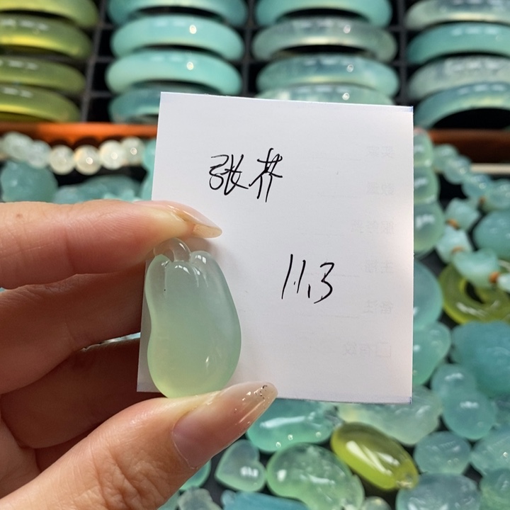 未镶嵌蛇纹石玉手镯张****吧