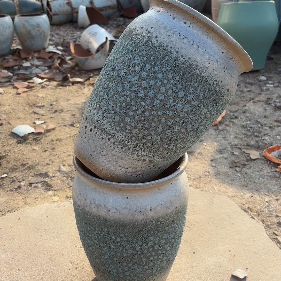 花盆紫砂口径18高度25两个蓝泡泡