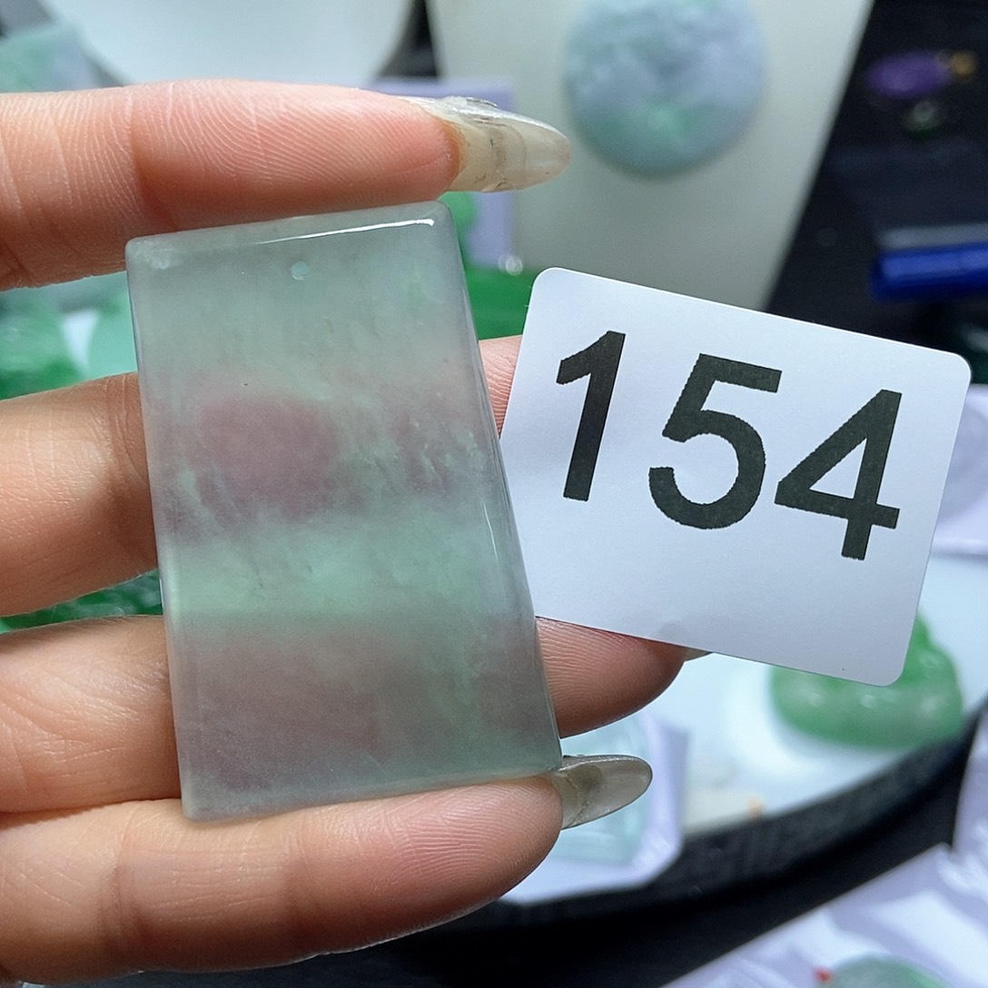 翡翠吊坠(赠链)未镶嵌