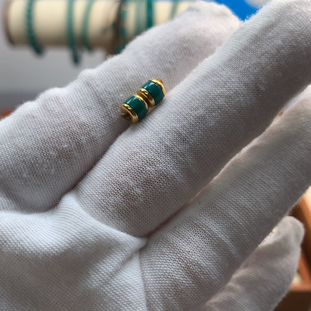 绿松石配饰18K金镶嵌