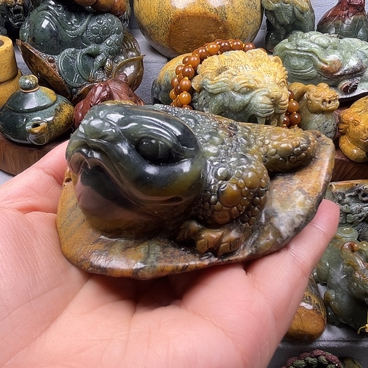 天***悠岫岩河磨玉（透闪石质玉）未镶嵌摆件