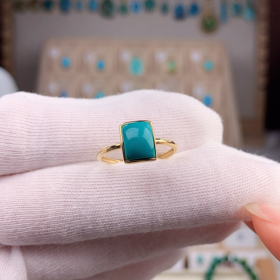 绿松石戒指18K金镶嵌