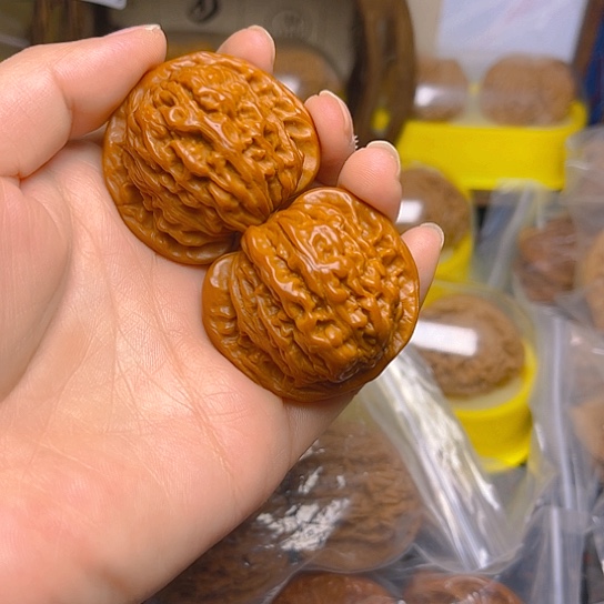 朋***2文玩核桃吊坠四座桥