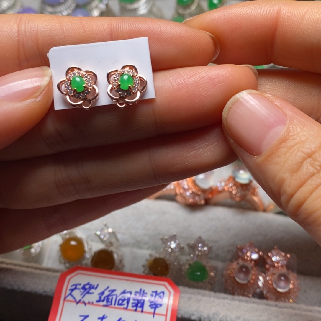 翡翠耳饰未镶嵌耳钉