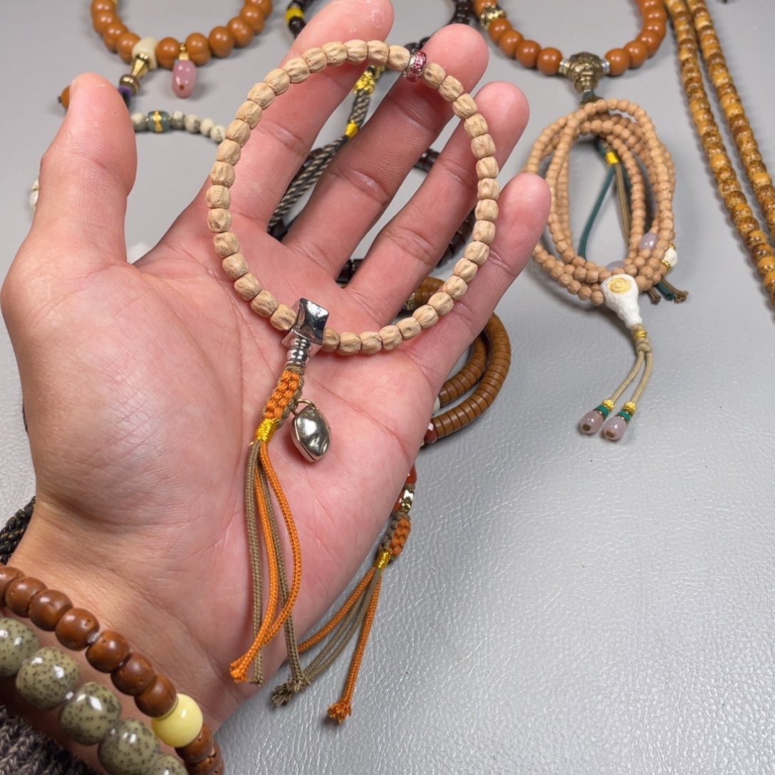 吊坠柏香籽/百香籽。。。。。。。。。。。。。。