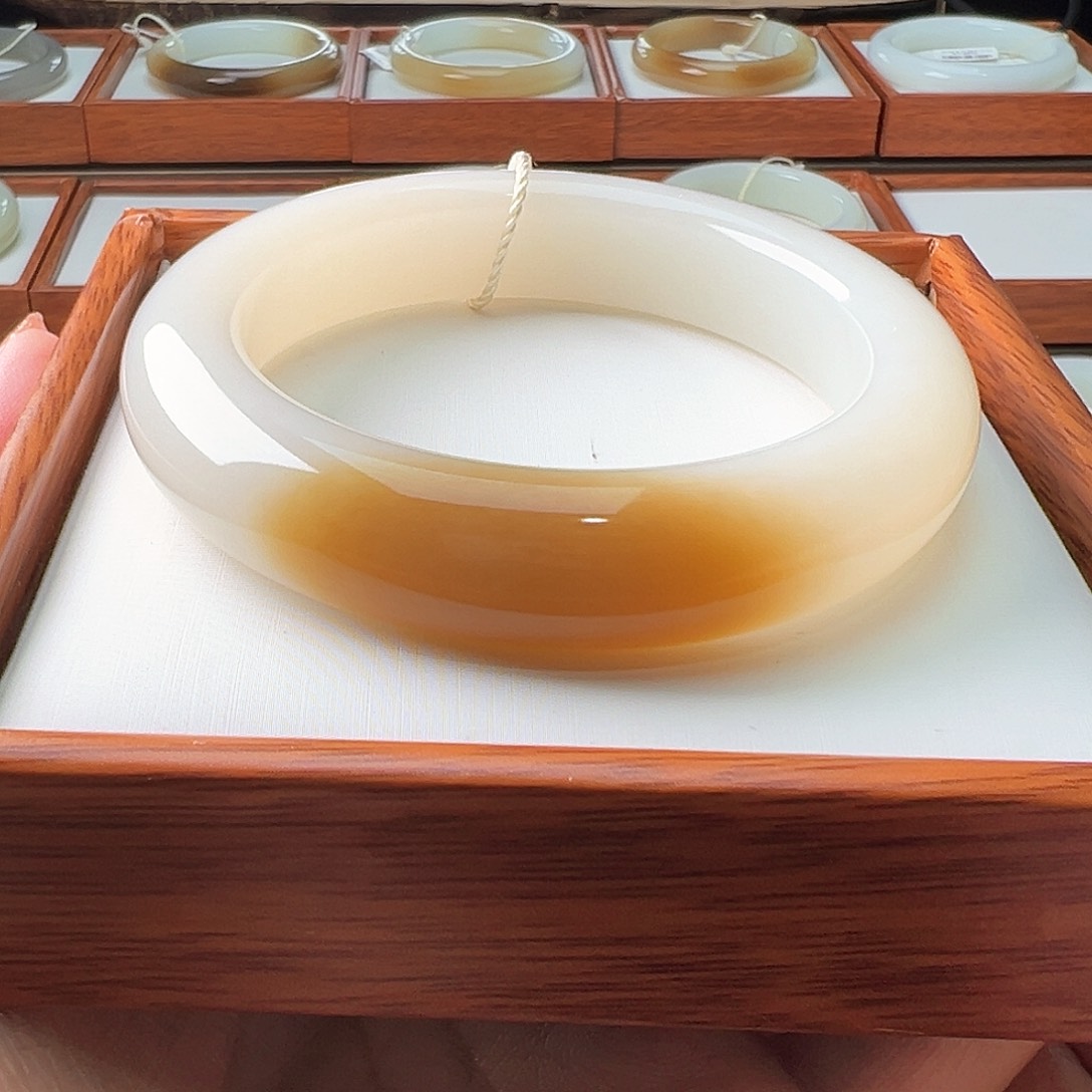 和田玉手镯未镶嵌55