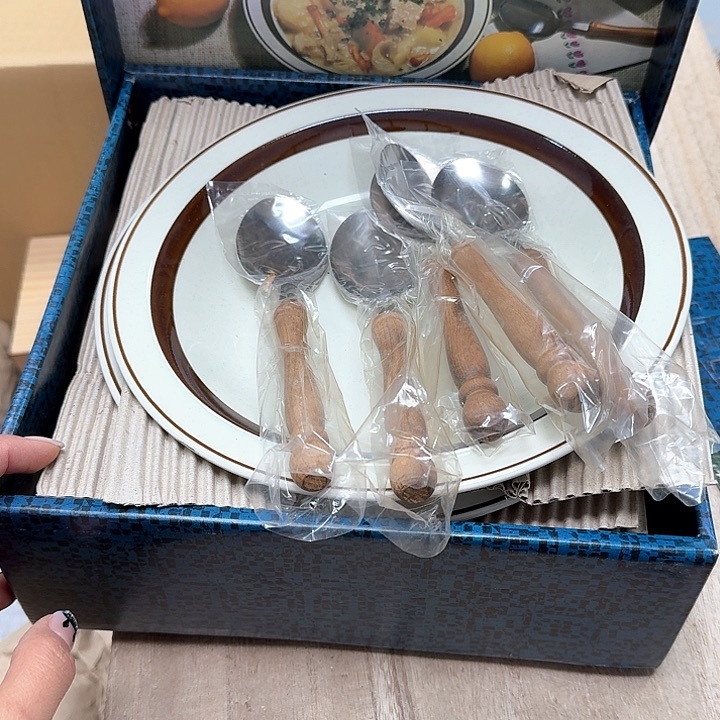 瓷片噗哈哈哈哈哈哈哈哈哈哈我