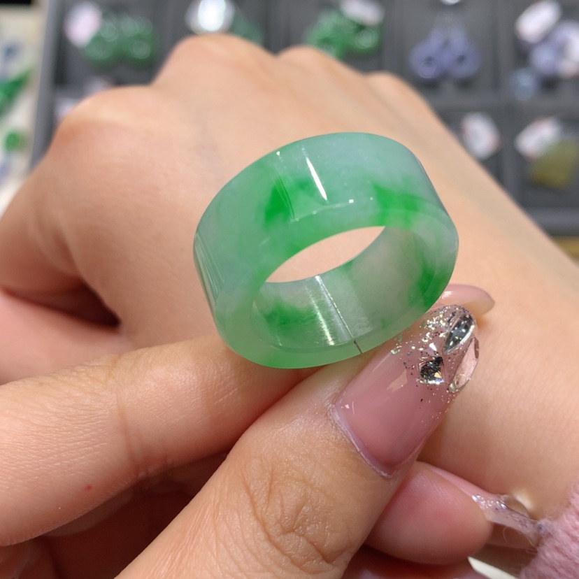【闪购商品】翡翠戒指未镶嵌19.20号阳绿方戒