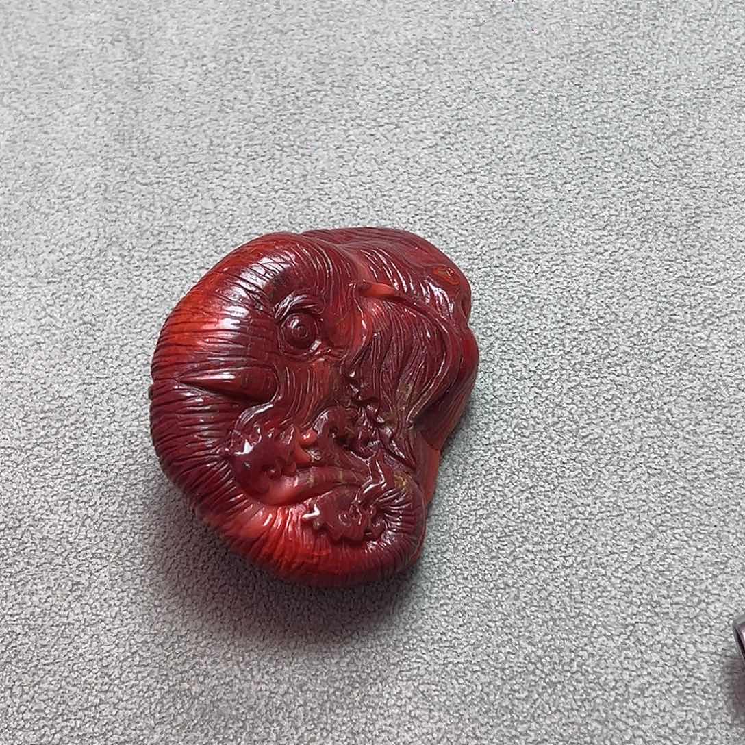 南红玛瑙未镶嵌雕刻件