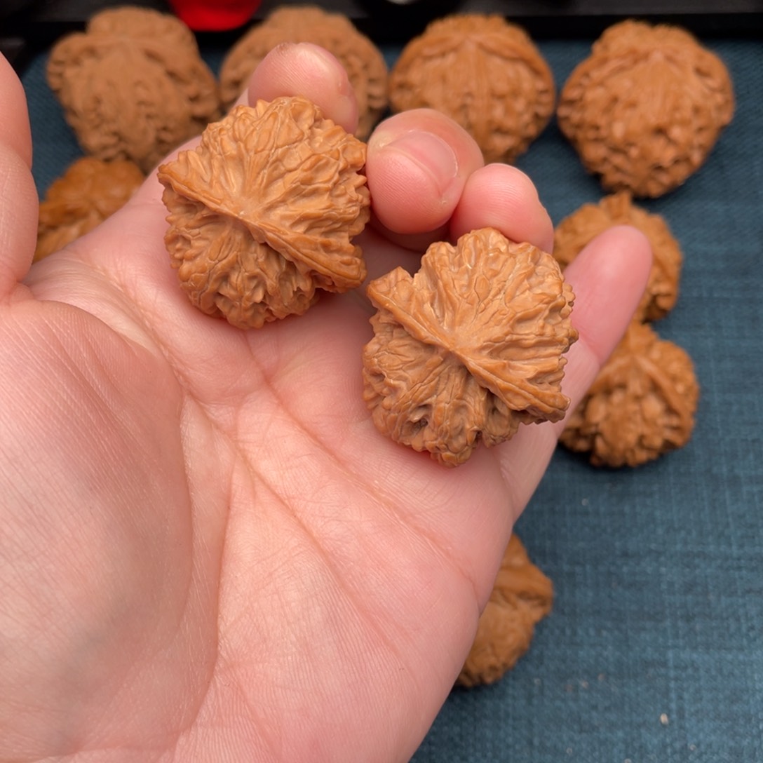 文玩核桃把件全品苹果园35