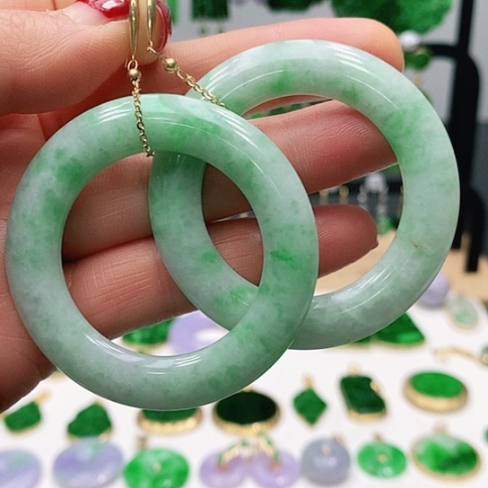 翡翠颈饰18K金镶嵌挂件