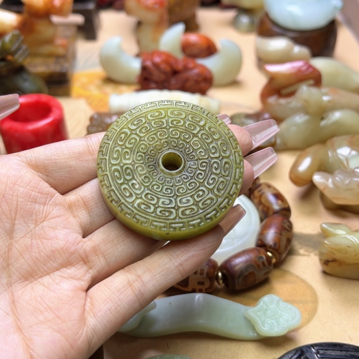 【闪购商品】蛇纹石玉颈饰未镶嵌