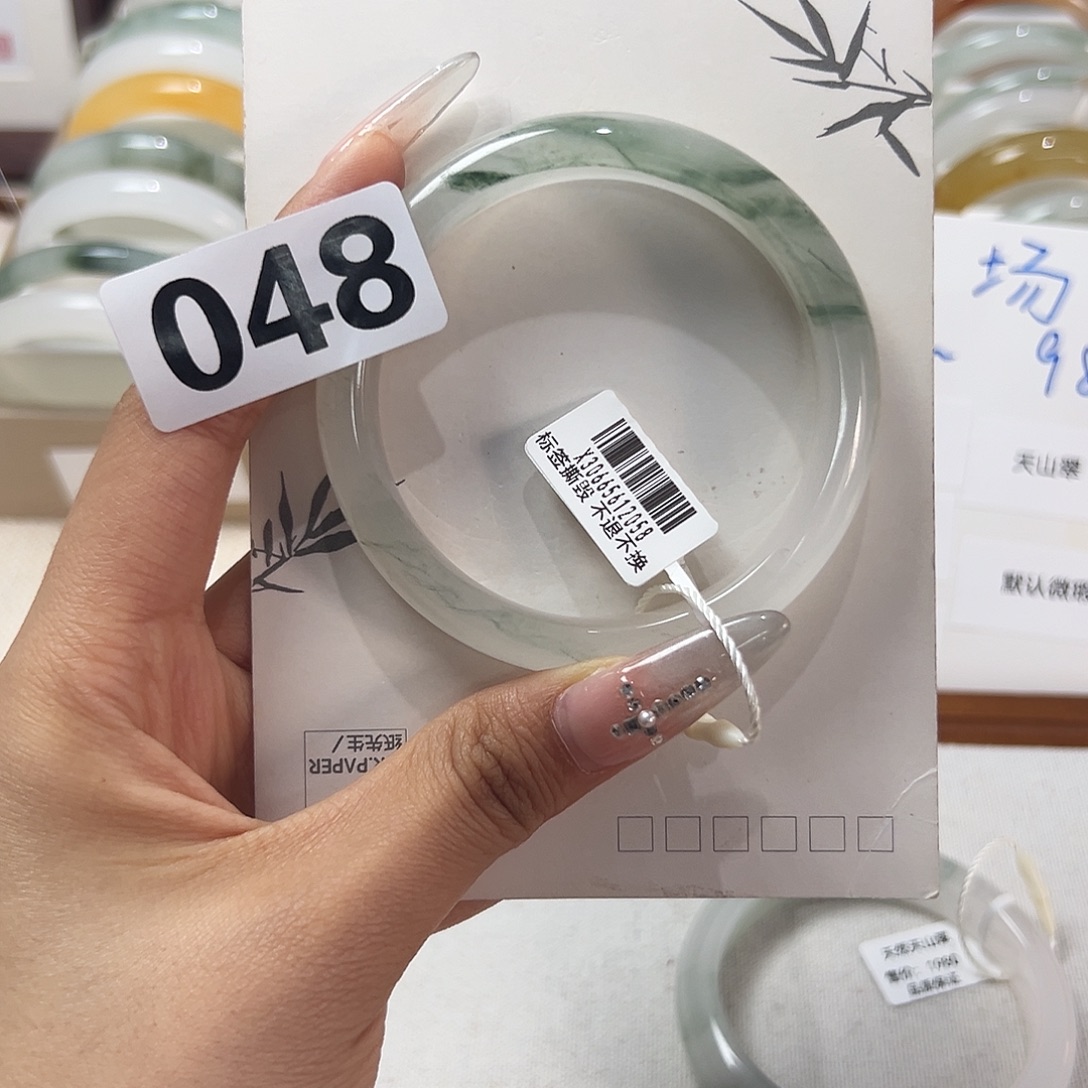 石英质玉未镶嵌手镯58