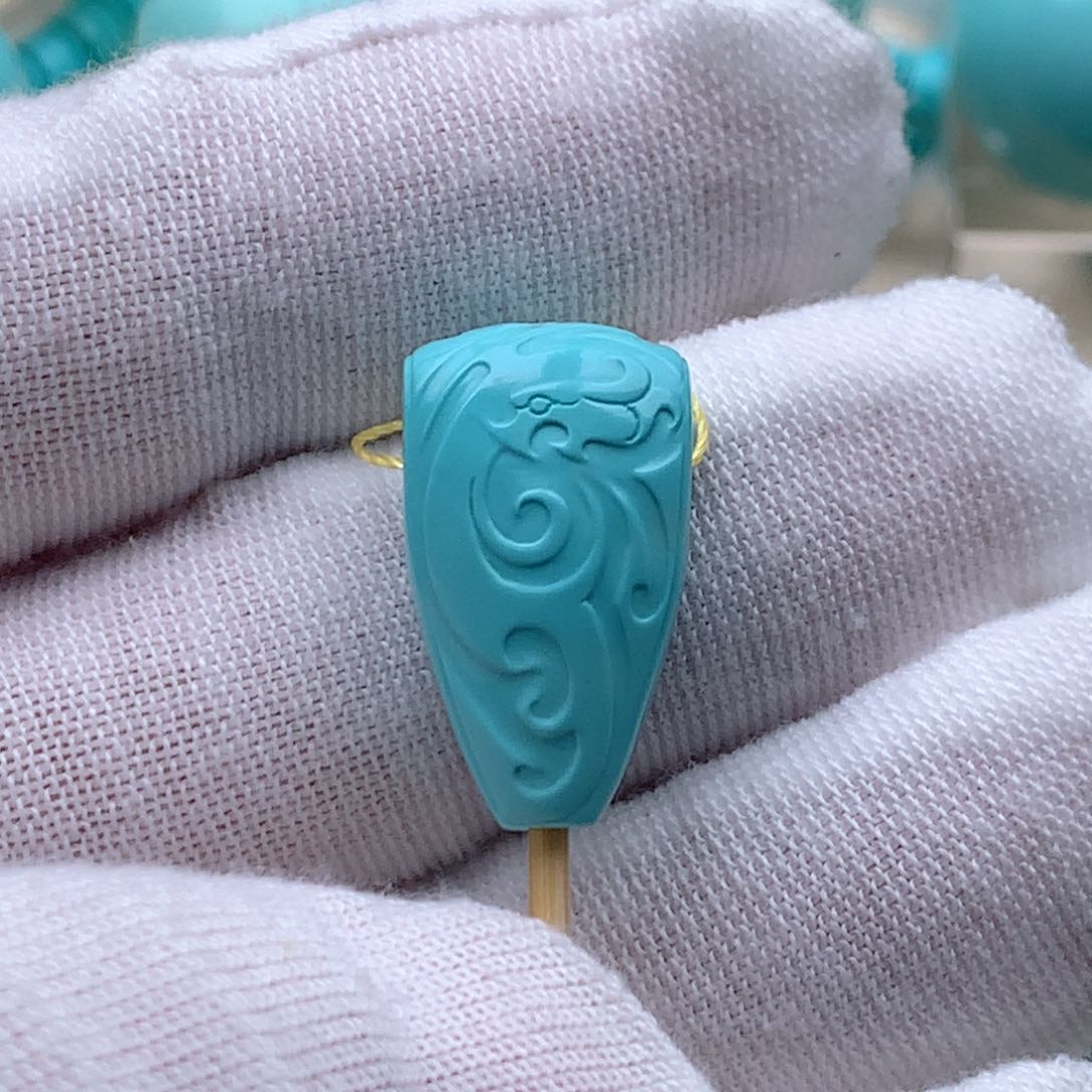 绿松石颈饰未镶嵌